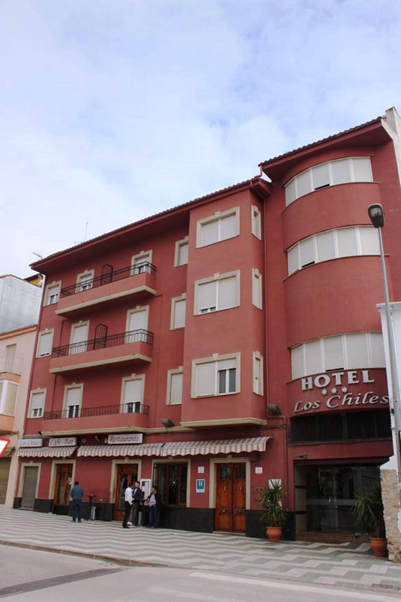 Hotel Los Chiles Виянуева дел Арсобиспо Екстериор снимка