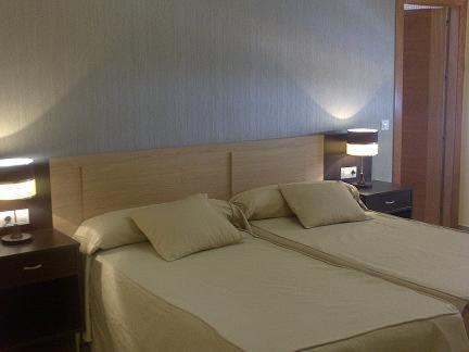 Hotel Los Chiles Виянуева дел Арсобиспо Стая снимка