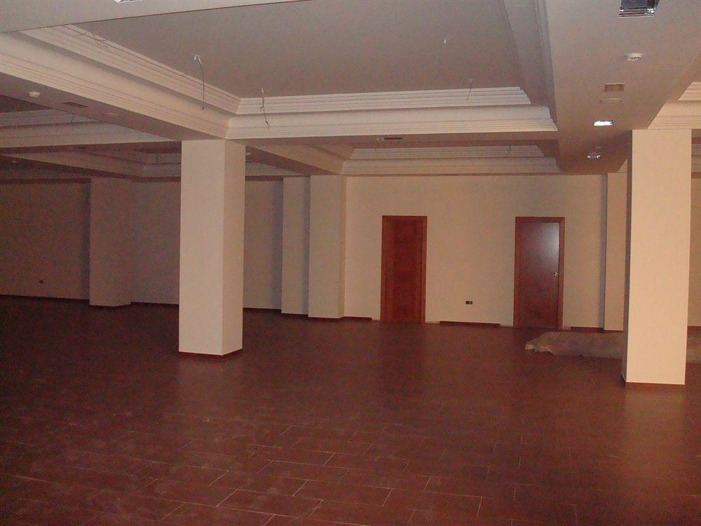 Hotel Los Chiles Виянуева дел Арсобиспо Екстериор снимка